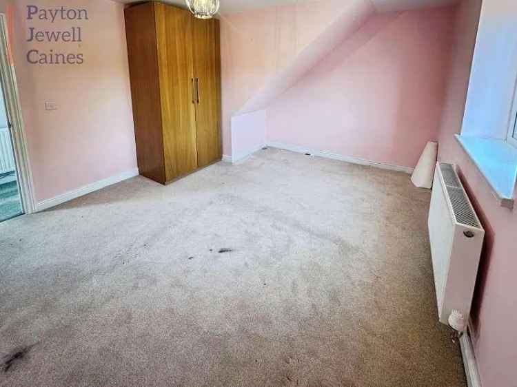 3 Bed Detached House For Sale Near M4