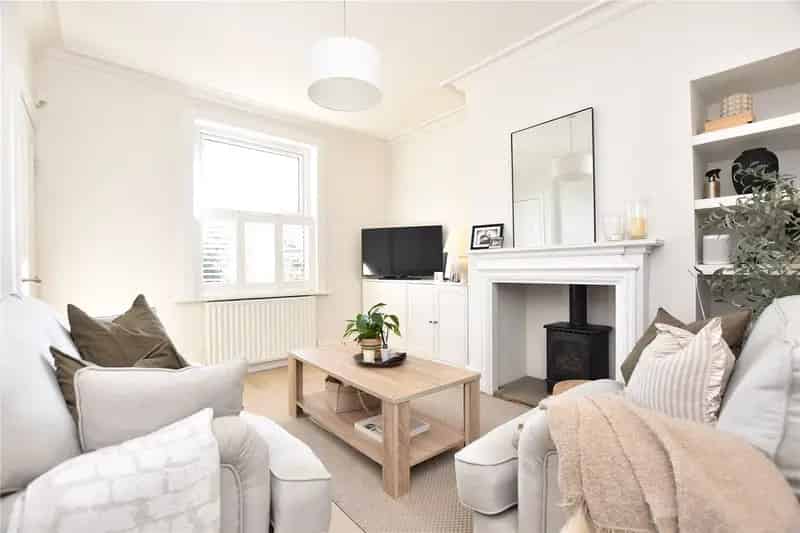 Charming Modernized Terraced Home in Pudsey