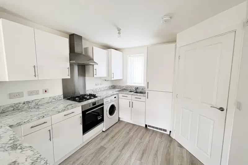Two Bedroom House in Kingswood Hull - Zero Deposit Available