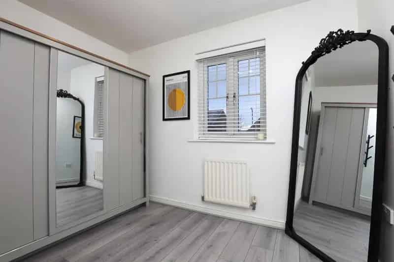 4 Bed Detached House For Sale