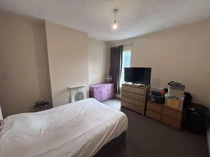 2 Bed House For Sale by Auction June 26th 2025