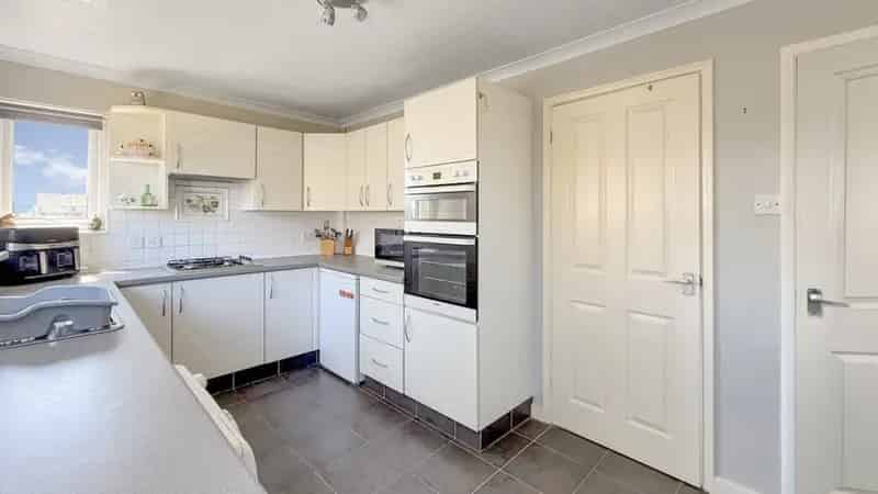 3 Bedroom Bungalow For Sale in Frome