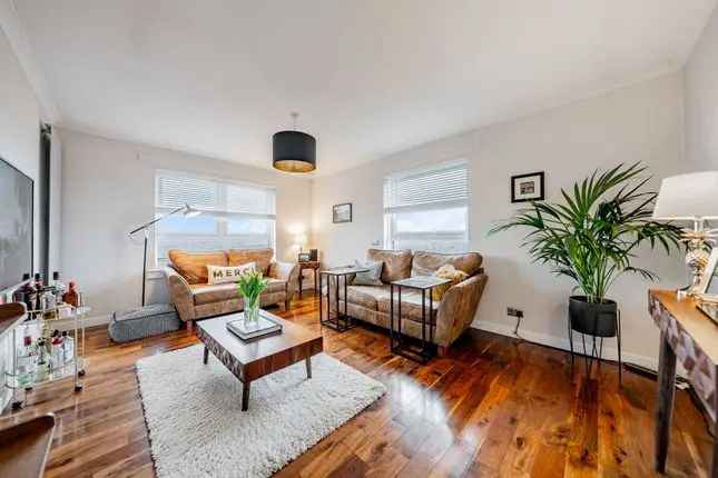 Spacious 2-Bedroom Flat in Langside Glasgow