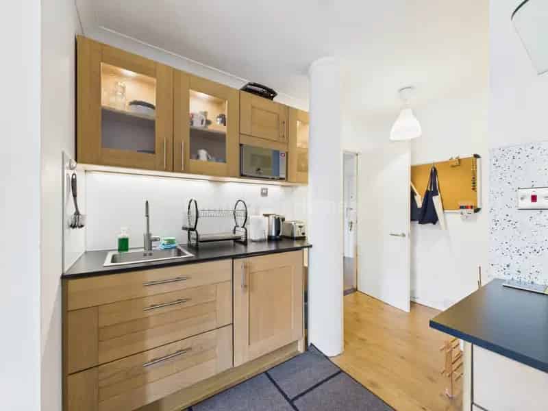 2 Bedroom Flat House to Rent