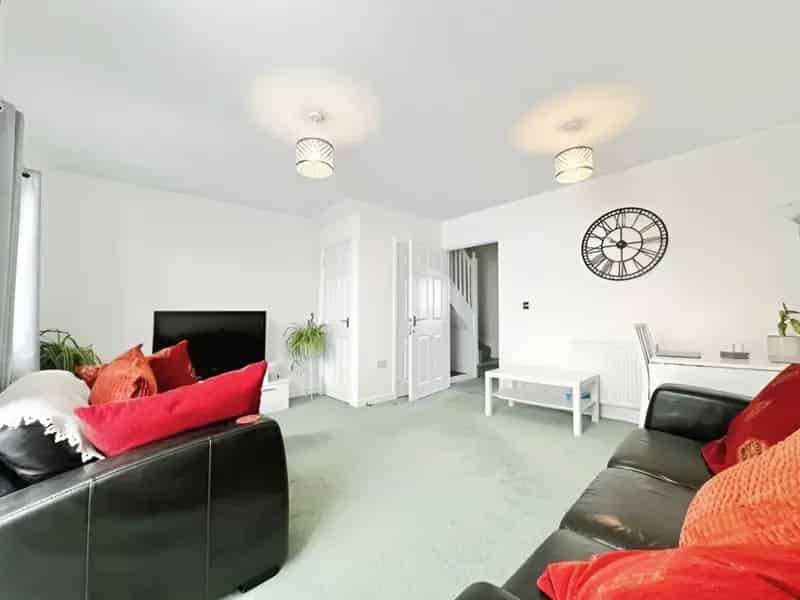 4 bedroom House
 For Sale