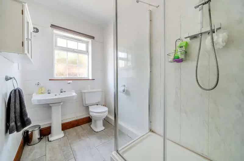 3 Bed Detached Bungalow with Equestrian Facilities