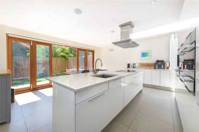 5 Bedroom Family Home for Sale in London SW11