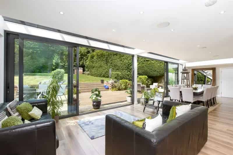 6 Bedroom Detached House for Sale West Purley