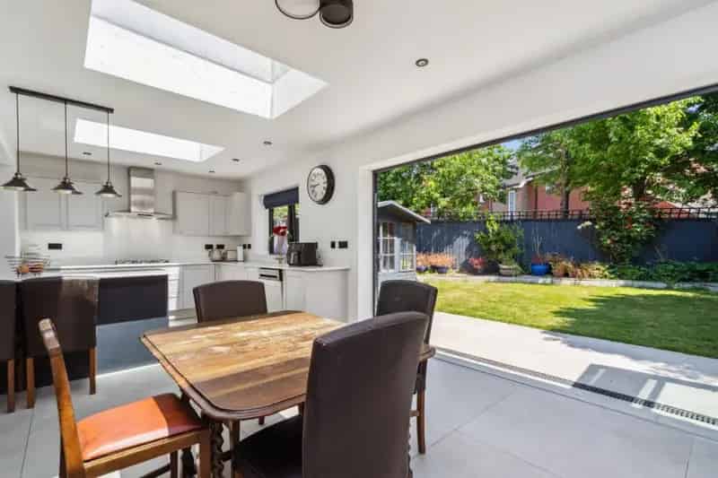 4 Bedroom Family Home For Sale Near Dr Challoner's Grammar School
