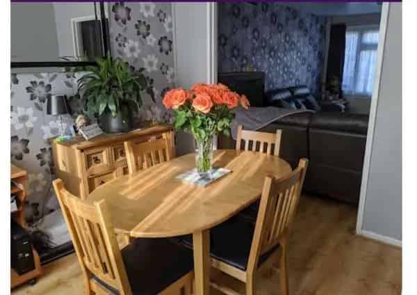3 Bed Terrace House Near M25 M40 Easy London Commute