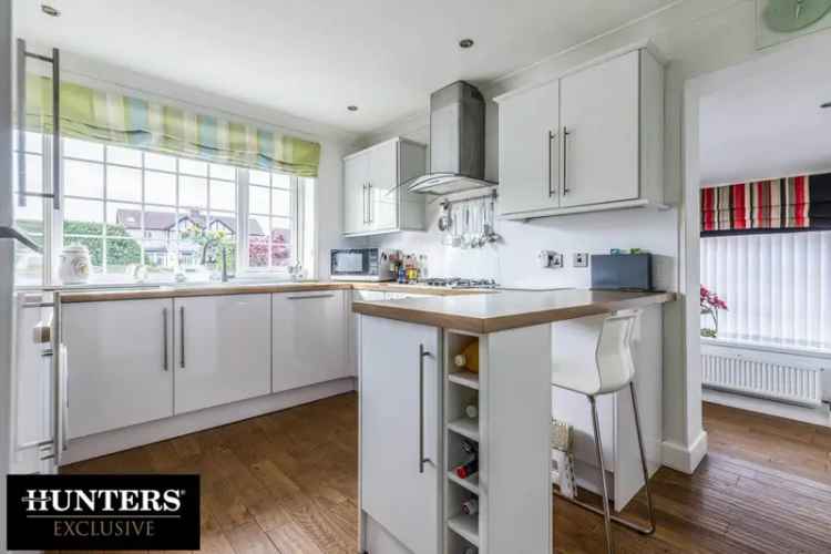 3 Bedroom Bungalow For Sale 990 SQ FT