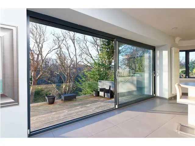 4 Bedroom Detached House for Sale Cramond River Views