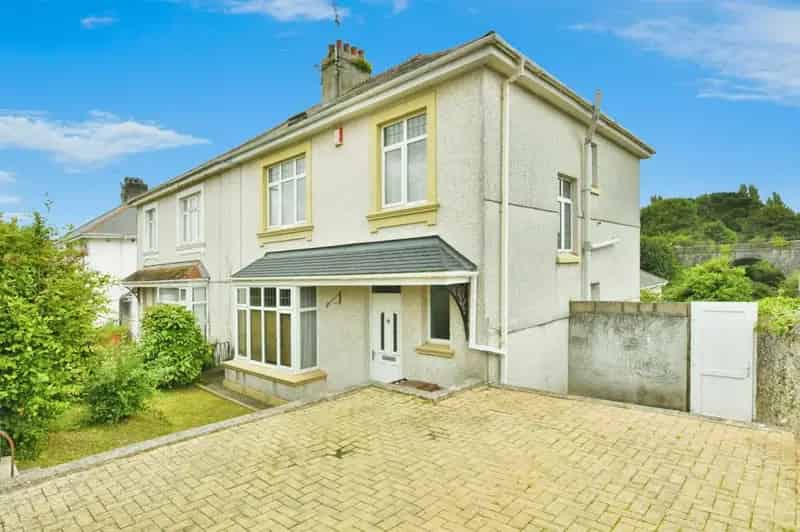 Four Bedroom Semi-Detached Family Home