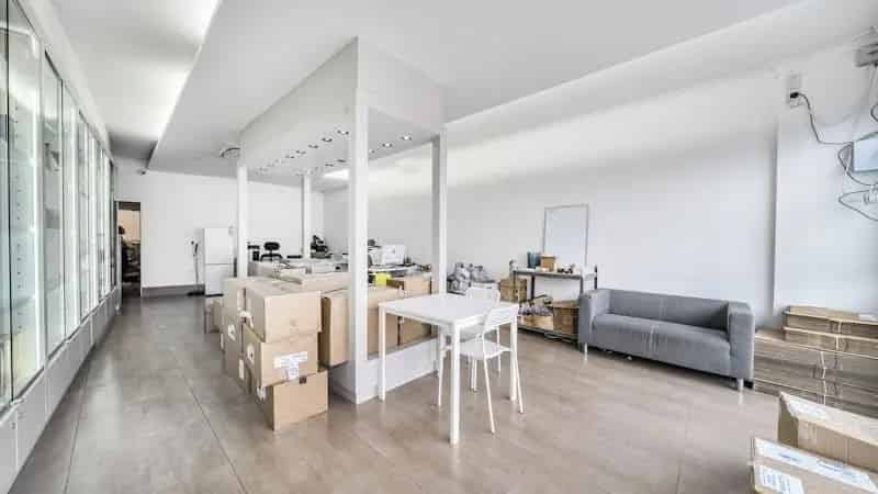 Retail Unit For Sale - 1151 sqft - Pinner
