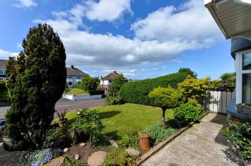 3 Bedroom Semi Detached House for Sale Belfast BT4