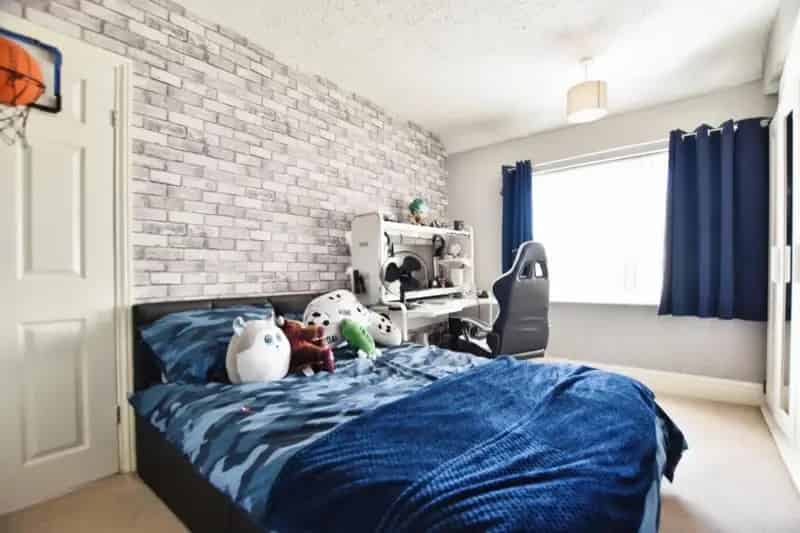 3 Bed Semi-Detached House for Sale