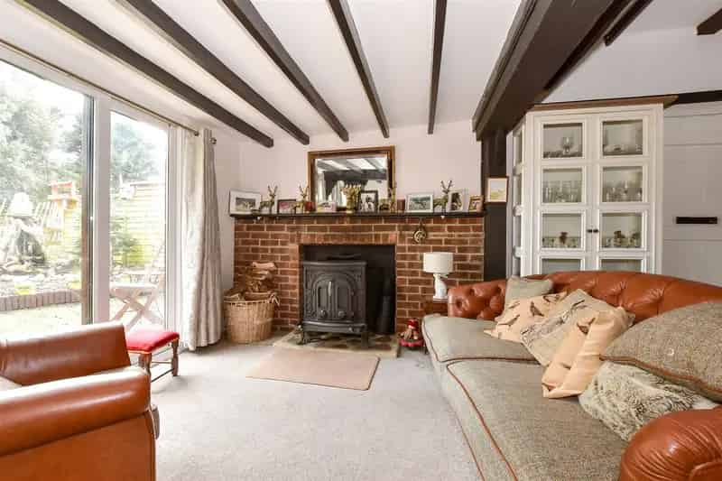 3 Bedroom Semi Detached House Near Beach