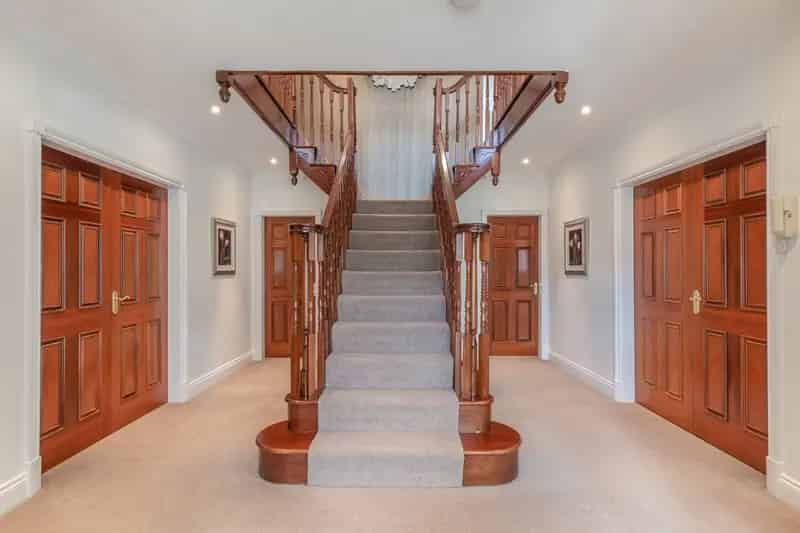 5-6 Bedroom Detached House Collingtree Park Golf Course