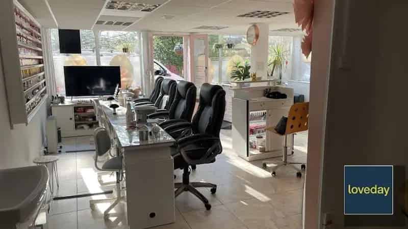 Marlborough Ground Floor Retail Unit with Basement
