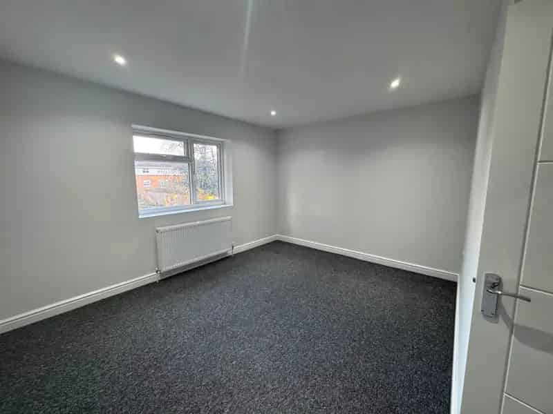 2 Bedroom Apartment House to Rent