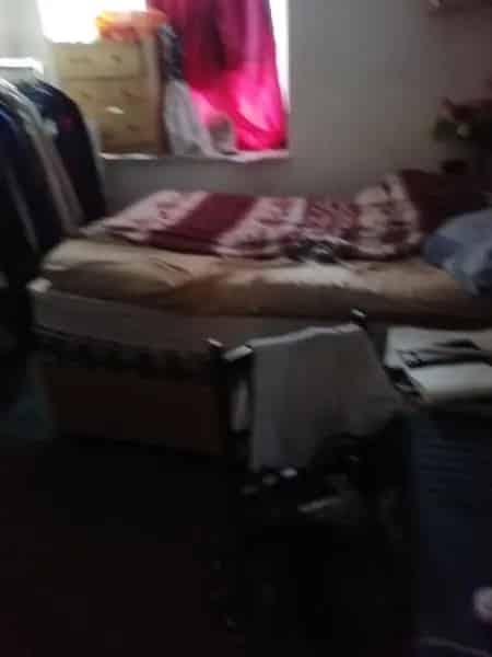 2 Bed Flat Big Balcony Near East London Rail Central Line