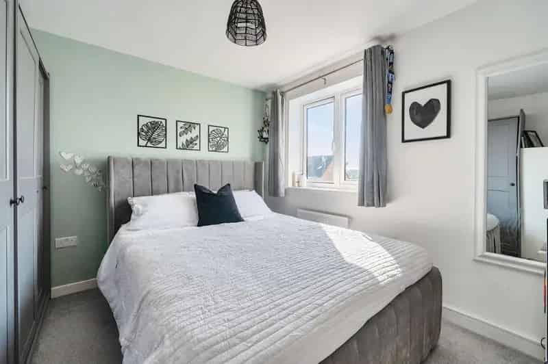 3 Bed End Terrace House for Sale