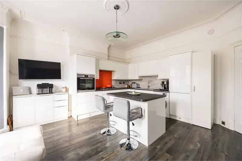 3 Bed Flat Upper Villa with Garden Near Arthur's Seat