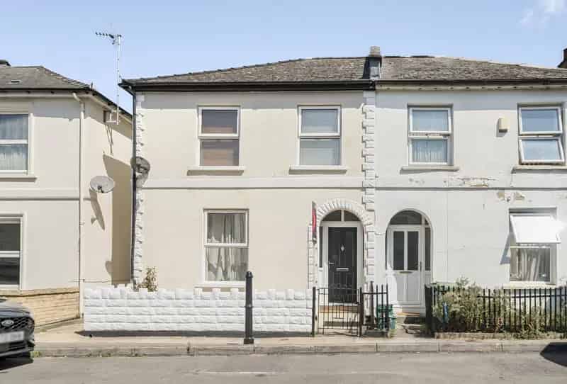 3 Bedroom House for Sale in Marle Hill Road