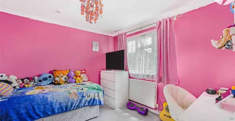 3 Bedroom End Terrace House for Sale