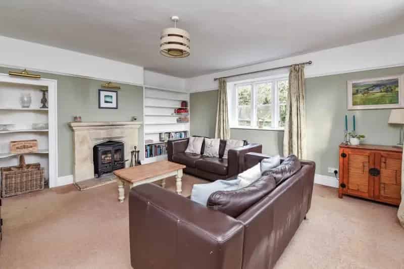 Six Bedroom Detached Home with Outbuildings and Paddock