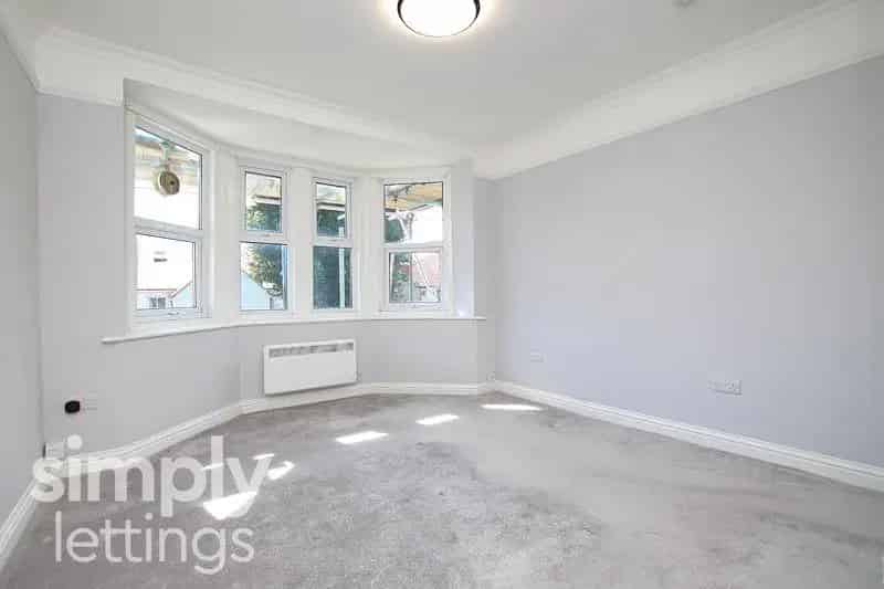 Hove Studio Flat to Rent - Unfurnished