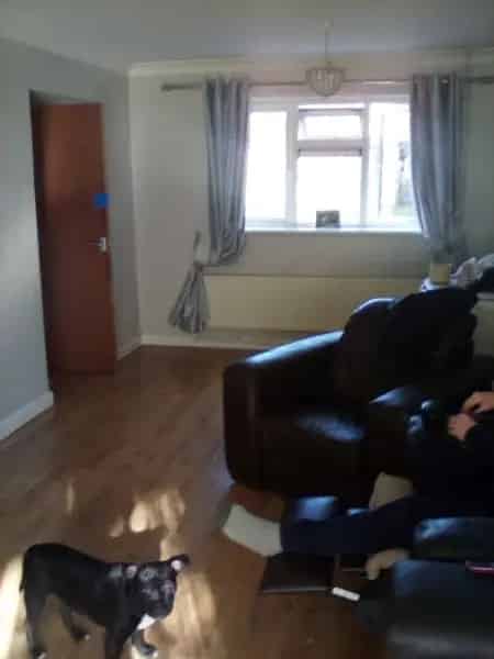 Large Garden Home Near Town - Needs Decor