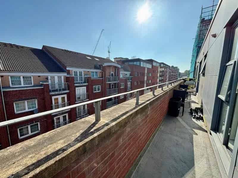 2 Bedroom Flat to Rent