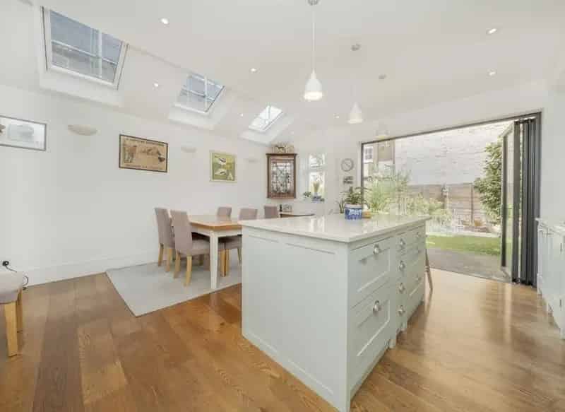 Five Bedroom Victorian House with Large Garden