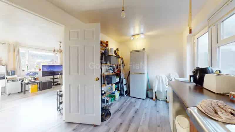 2 Bedroom Semi Detached House to Rent
