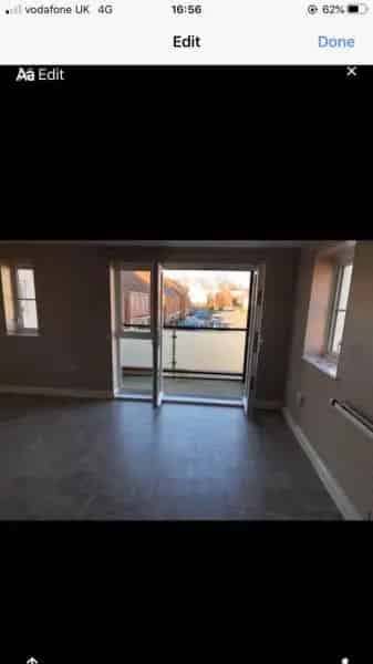 2 Bed Flat with Private Parking and Large Balcony