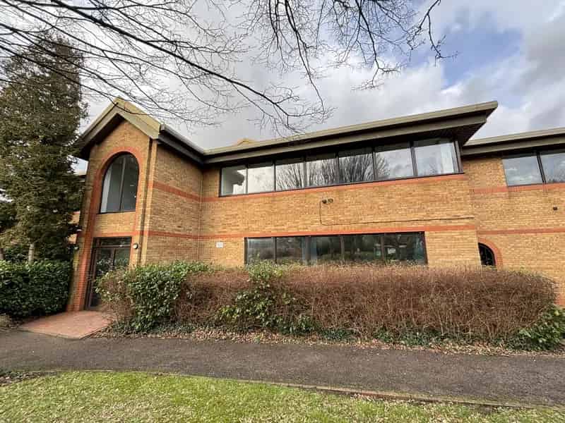 Refurbished Industrial Unit Welham Green A1M Business Centre