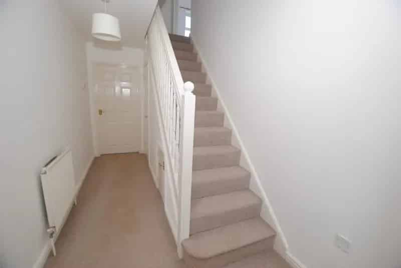 4 Bedroom Detached House To Let - Solar Panels - Available Now