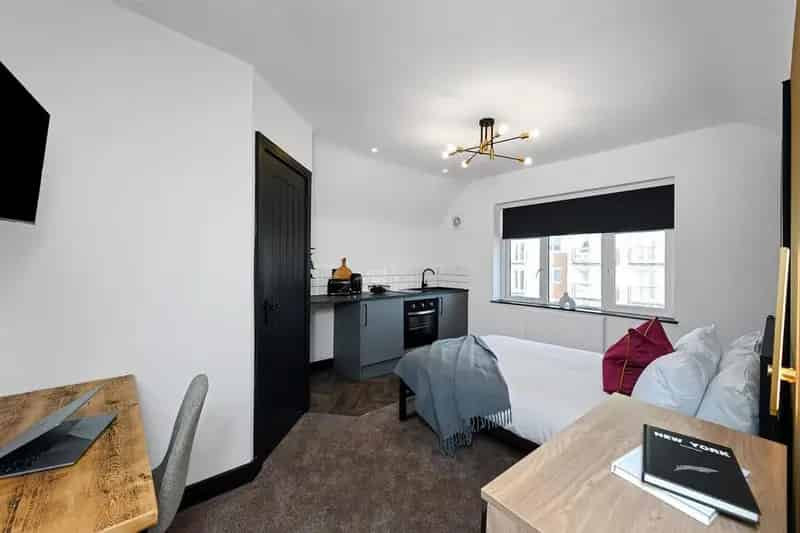 Studio to Rent