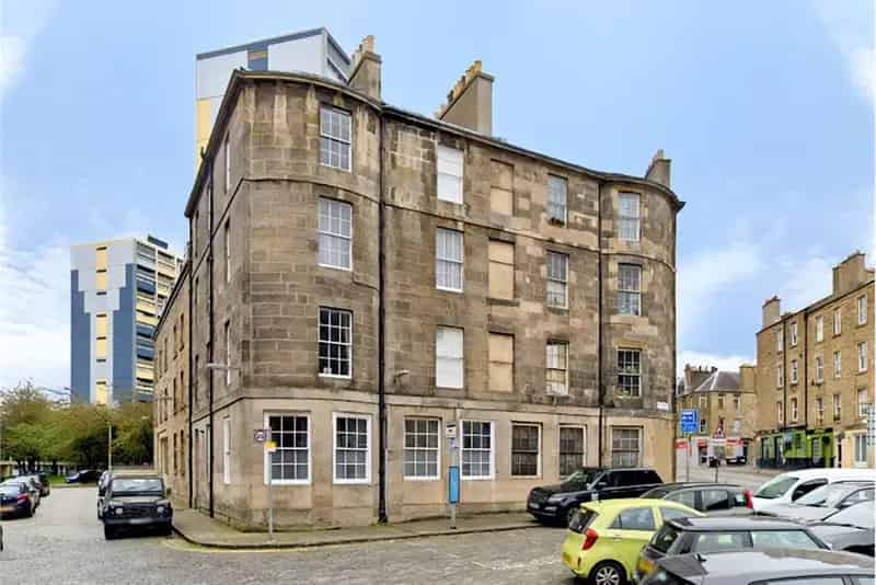 2 Bed Flat Leith - Modern, Period Features, City Centre