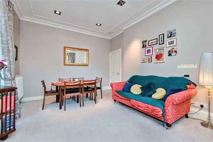 2 Bed Flat - First Floor with 1 Reception Room