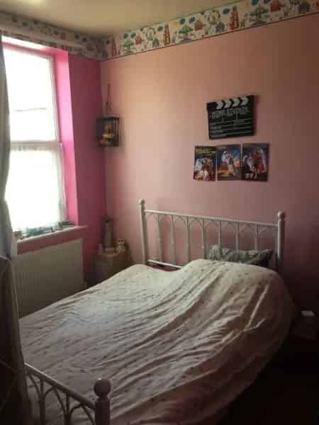 Two Bedroom Flat Near Town Center - Dogs Allowed