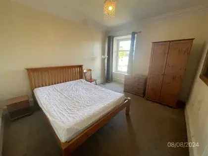 3 Bedroom 147m² Furnished Flat Aberdeen