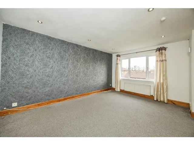 2 Bedroom Flat for Sale in Livingston