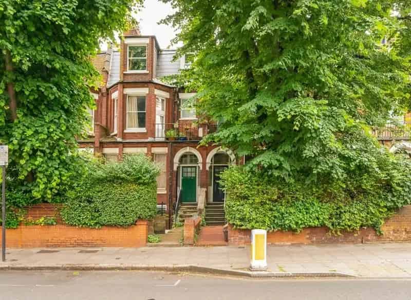 Studio Flat near Finsbury Park Modern Kitchen High Ceilings