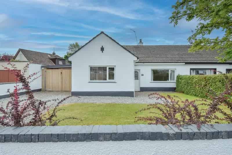 3 Bedroom Semi Detached Bungalow For Sale