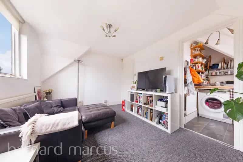 One Bedroom Apartment near Tooting Bec Common