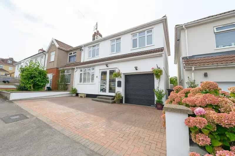 4 Bedroom Semi-Detached House for Sale