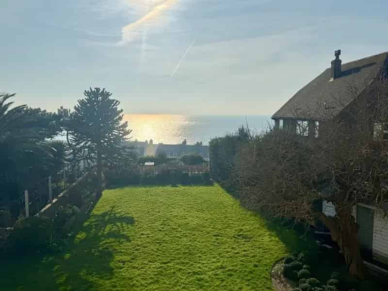 1 Bedroom Flat for Sale Folkestone Kent CT20