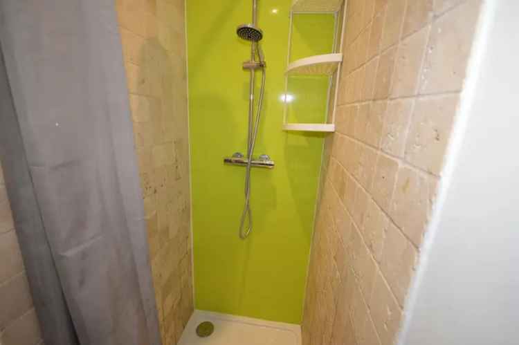 6 Bedroom Detached Student House Fully Furnished